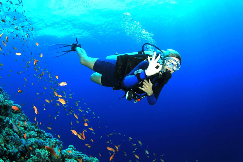 Scuba_Diving_in_South_Button_Island.jpg